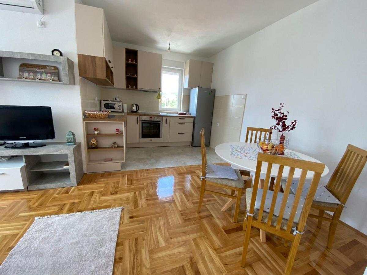 Apartman Sunny Day تريبينيي المظهر الخارجي الصورة